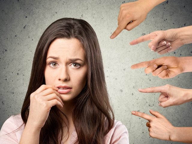 Почему мы чувствуем стыд? Чем отличается стыд от чувства вины? Постоянное чувство стыда: как избавиться?