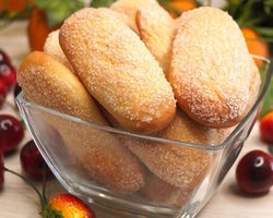 Что можно приготовить вкусное из прокисшего кефира: рецепты пышек, кружевных блинчиков, пирогов, печенья, сыра, творога, маски для лица и волос