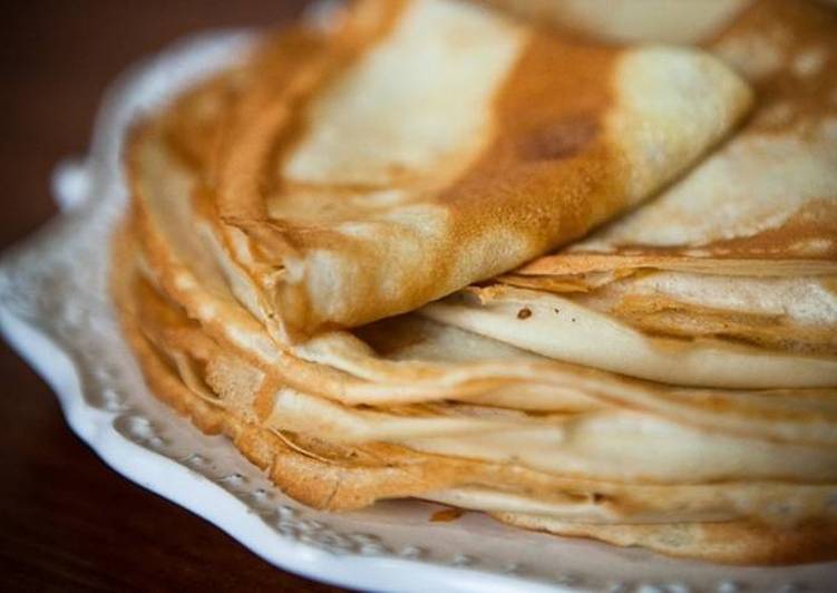 На молоке получатся не менее вкусные блинчики