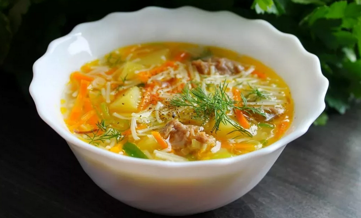 Суп с тушенкой и вермишелью: