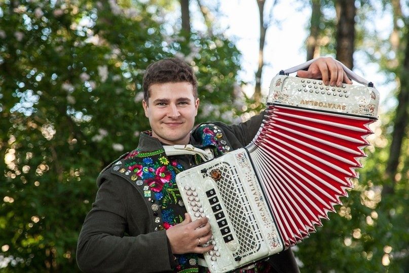 Частушки смешные прикольные до слез про гармониста