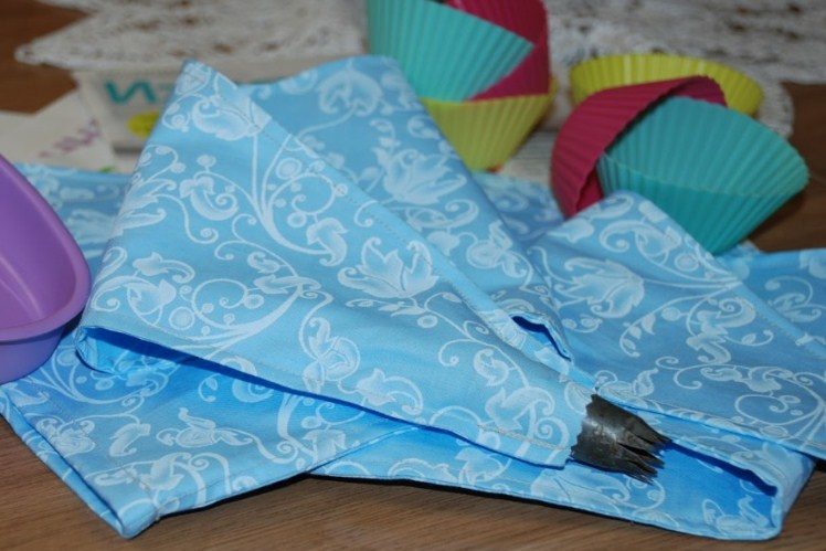 Из ткани