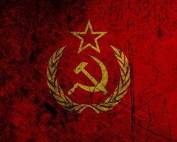 В каком году распался СССР и по какой причине?