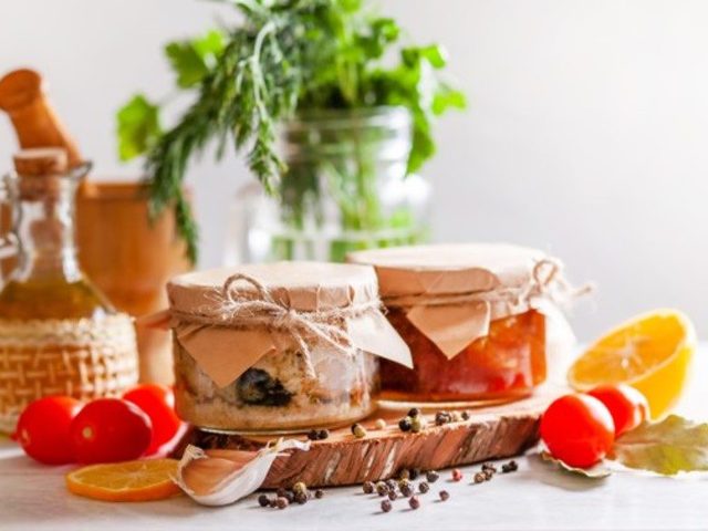 Домашние консервы из скумбрии в духовке, мультиварке, скороварке, на плите: пошаговые рецепты и советы