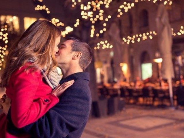 Как самой предложить парню встречаться: варианты, примеры