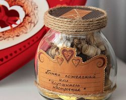 Шуточные предсказания — для мужчины, женщины, коллег, от гадалки, цыганки: лучшая подборка