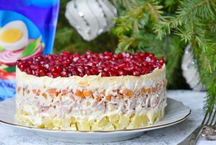 Яркий салат слоями