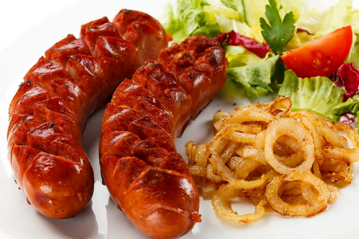 Сардельки быстро и вкусно в духовке на ужин