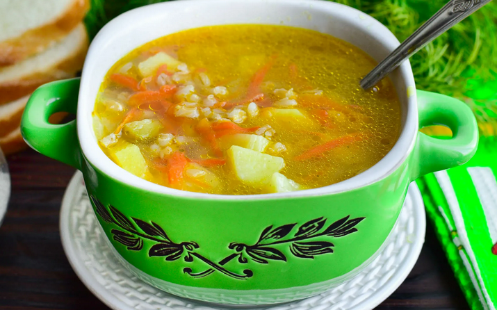 Рассольник с курицей и пшеном