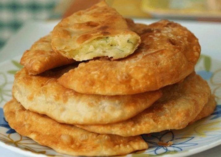 Пирожки с картошкой из теста для чебуреков