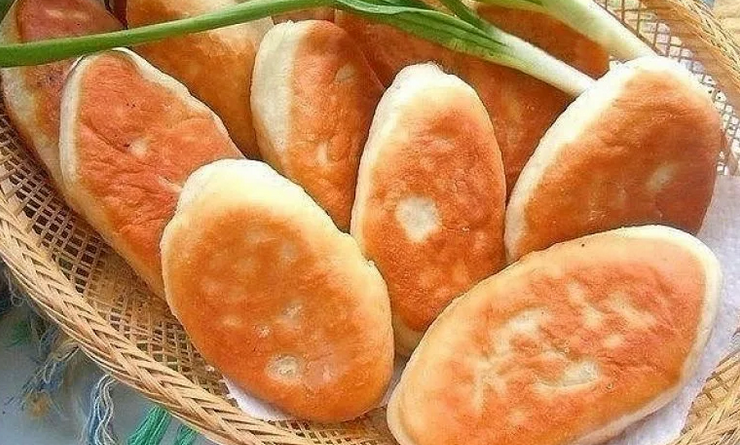 Жареные пирожки с картошкой и грибами из остатка теста для пиццы