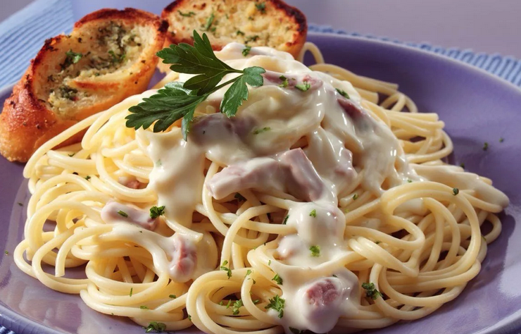 Макароны со сливками и сыром