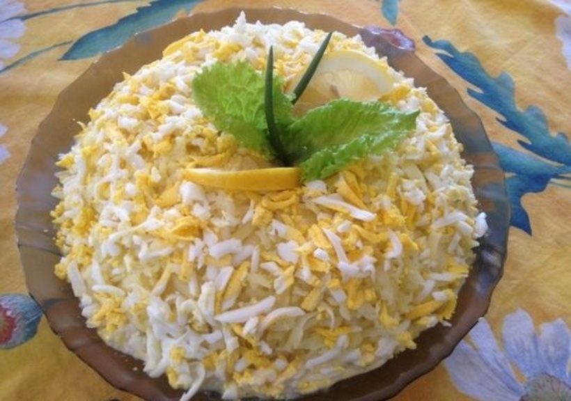 Вкусный мясной салат с овощами