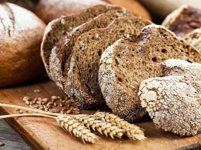Чем заменить хлеб в рационе при диете?