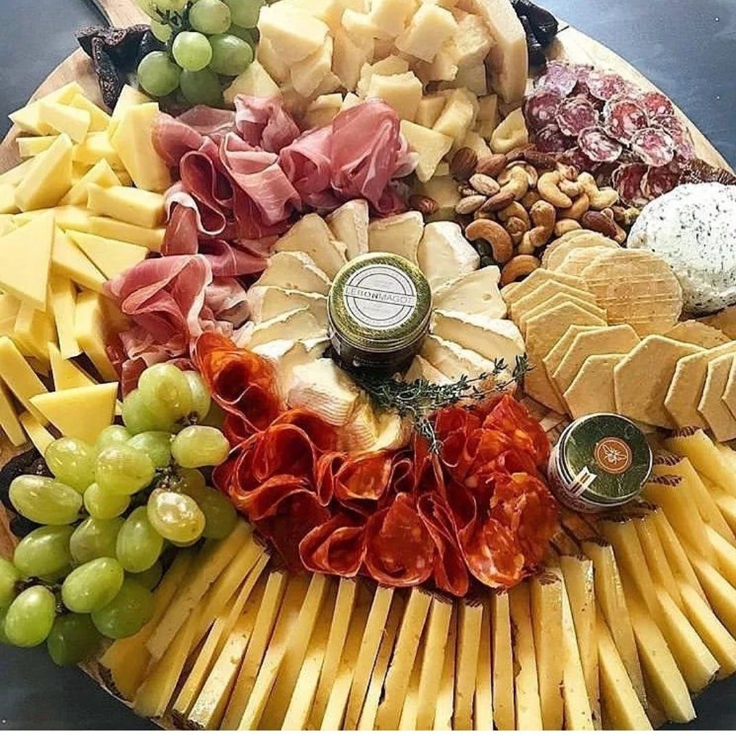 Сырно-мясная тарелка