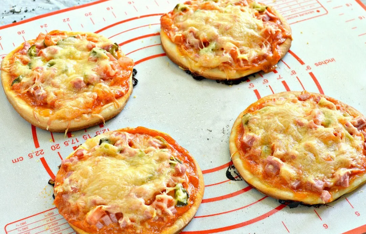 Вкусная пицца из остатков вареной колбасы