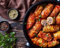 Как вкусно приготовить замороженные голубцы полуфабрикаты в домашних условиях: рецепты, кулинарные секреты