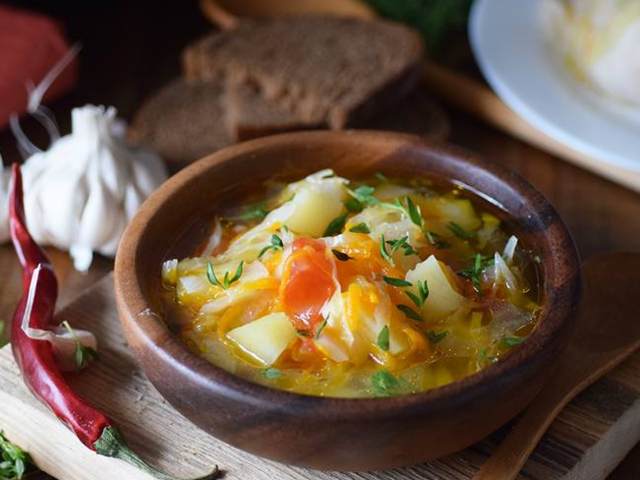 Добавляют ли в щи лимон, лимонную кислоту, лимонный сок: рецепт вкусных щей