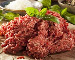 Сколько может храниться мясной фарш в морозильной камере: срок хранения. Можно ли хранить фарш с луком в морозилке и сколько по времени?