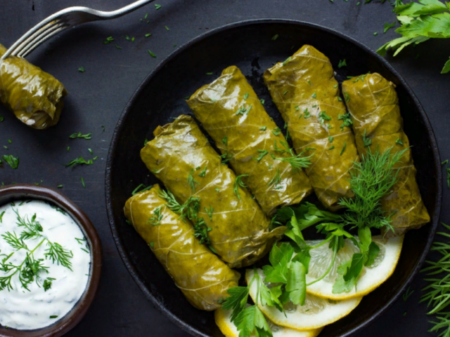 Как вкусно и правильно приготовить замороженную долму полуфабрикат: рецепты
