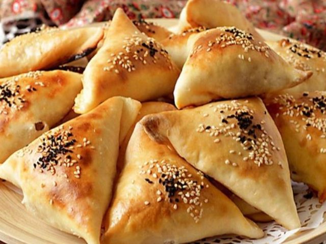 Как вкусно приготовить самсу замороженную полуфабрикат?