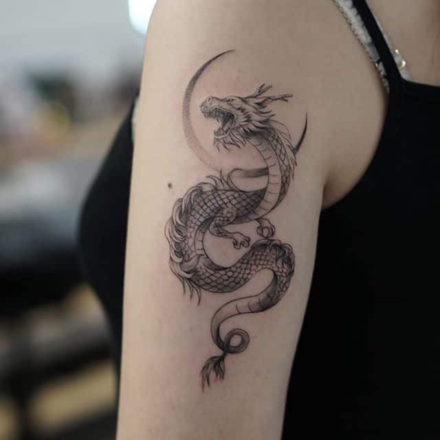 На руке