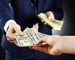 Можно ли во вторник занимать деньги и отдавать долги деньгами утром и вечером: приметы