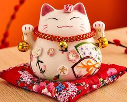 Японские котики удачи Манэки-нэко