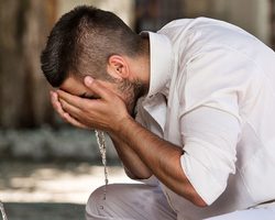 Что портит малое и полное омовение у мужчин?