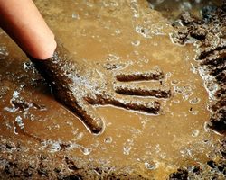 Сонник: к чему приснилось видеть себя грязной во сне? Ходить в грязной одежде во сне