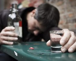 Психология пьяного мужчины по отношению к женщине? Что значит, если мужчина открывает душу женщине пьяный? Как понять пьяного мужчину: психология