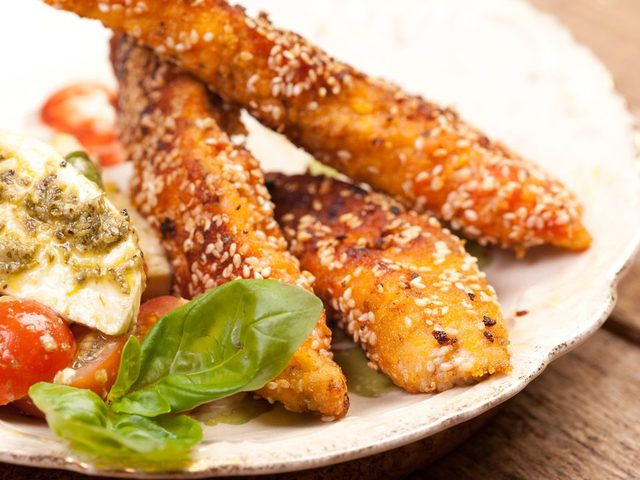 Как вкусно приготовить куриные палочки полуфабрикаты замороженные