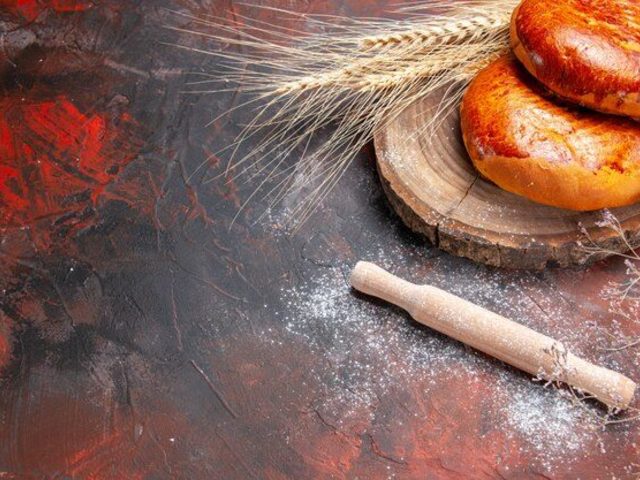 Как вкусно приготовить замороженные пирожки полуфабрикаты в духовке?