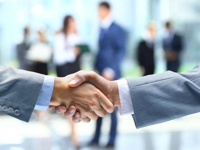 Как представиться новому коллективу: примеры речи нового работника коллективу