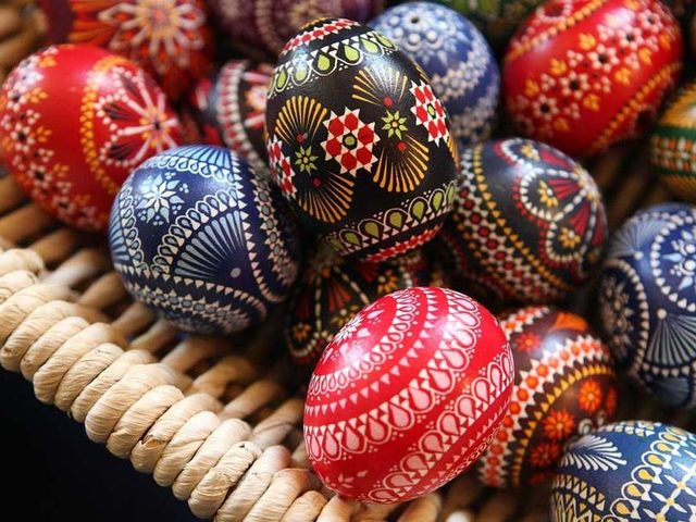 Приметы, связанные с пасхальным крашеным яйцом. Прошлогодние пасхальные яйца: приметы