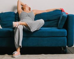 Как оригинально и остроумно ответить на вопрос «Почему у тебя нет настроения?»: примеры, оригинальные фразы