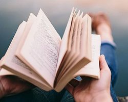 Гадание по книгам на вопрос: способы
