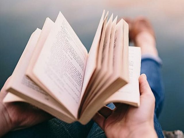 Гадание по книгам на вопрос: способы