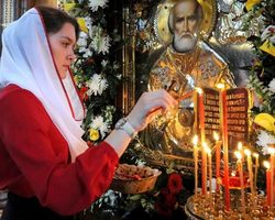 Для чего ставят сразу 7 свечей в 7 церквях?
