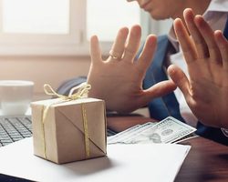 Почему нельзя отказываться от наследства: астрология, психология, карма