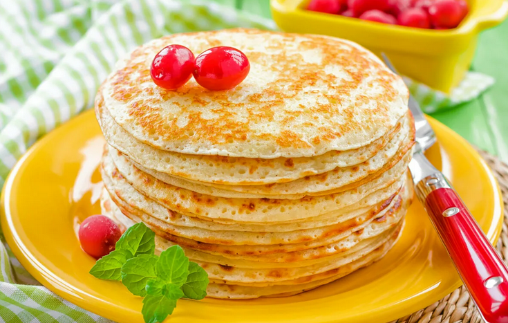 Pancake dengan telur kadaluwarsa