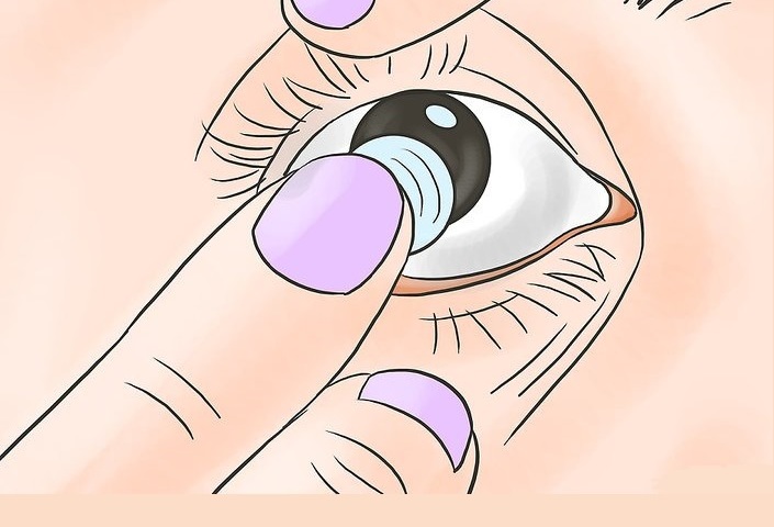 Как надеть и снять контактные линзы в первый раз самостоятельно: инструкция, рекомендации. Когда правильно наносить макияж: до надевания контактных линз или после?