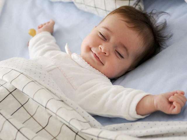 Kapan seorang anak bisa tidur di atas bantal? Pada usia berapa anak membutuhkan bantal: pendapat dokter, dokter Komarovsky