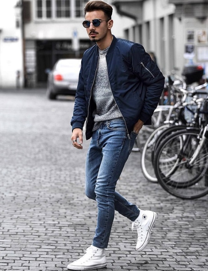Мужские образы с джинсами