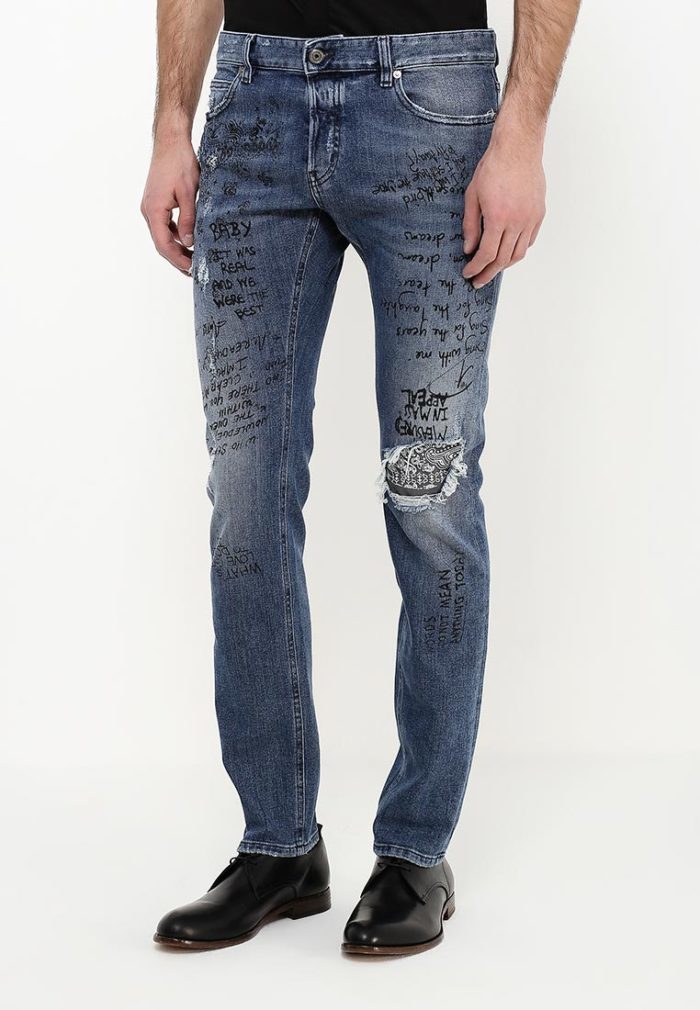 Juust Cavalli -jeans i Lamoda -butiken.