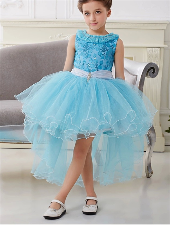 Children's dress with a fatin skirt