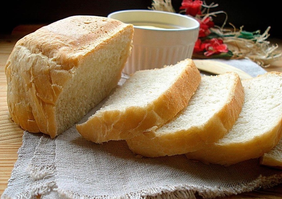 Белый хлеб - полезный продукт при умеренном его употреблении
