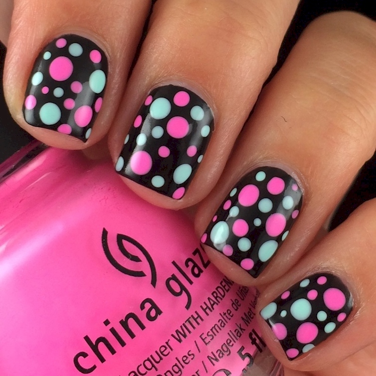 Fashionable dots-manicure