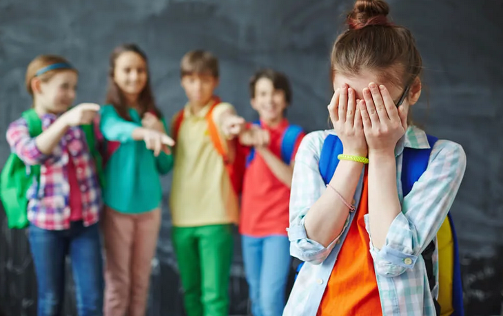 Konsekvenserna av mobbning, mobbning från kamrater i skolan