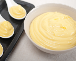 Apakah perlu menambahkan mentega ke custard: seluk -beluk memasak, rahasia koki, resepnya
